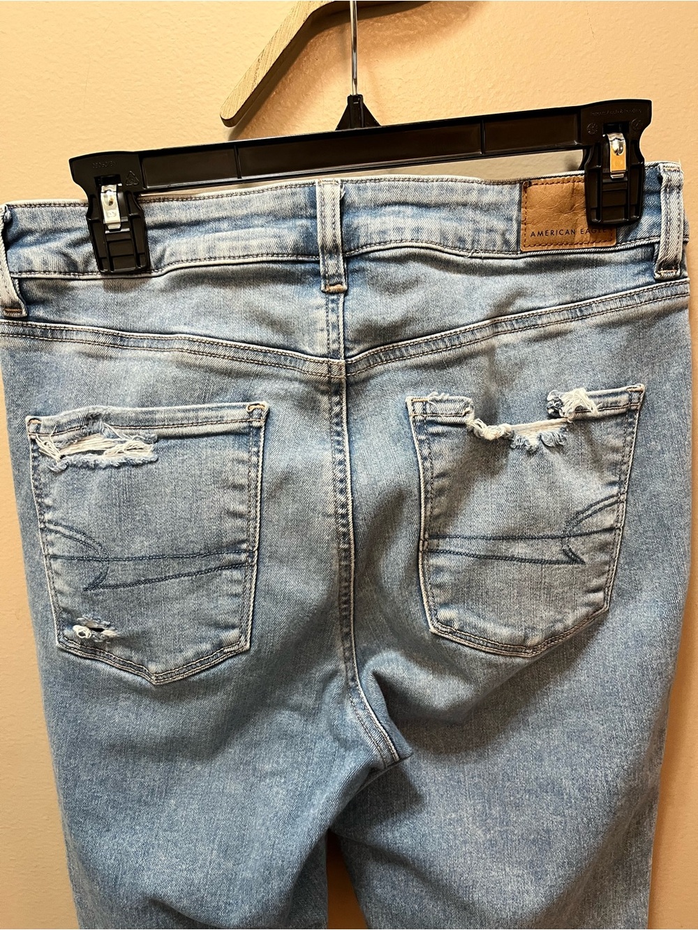 American Eagle High-Rise Distressed Flare Jeans Size 8 - Picture 5 of 12